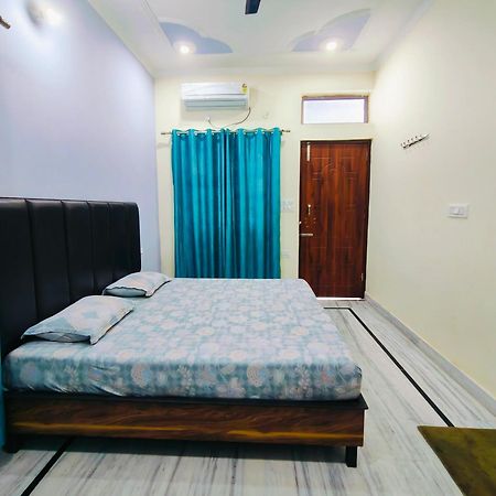 רישיקש Deepak Homestay מראה חיצוני תמונה
