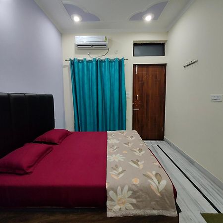 רישיקש Deepak Homestay מראה חיצוני תמונה