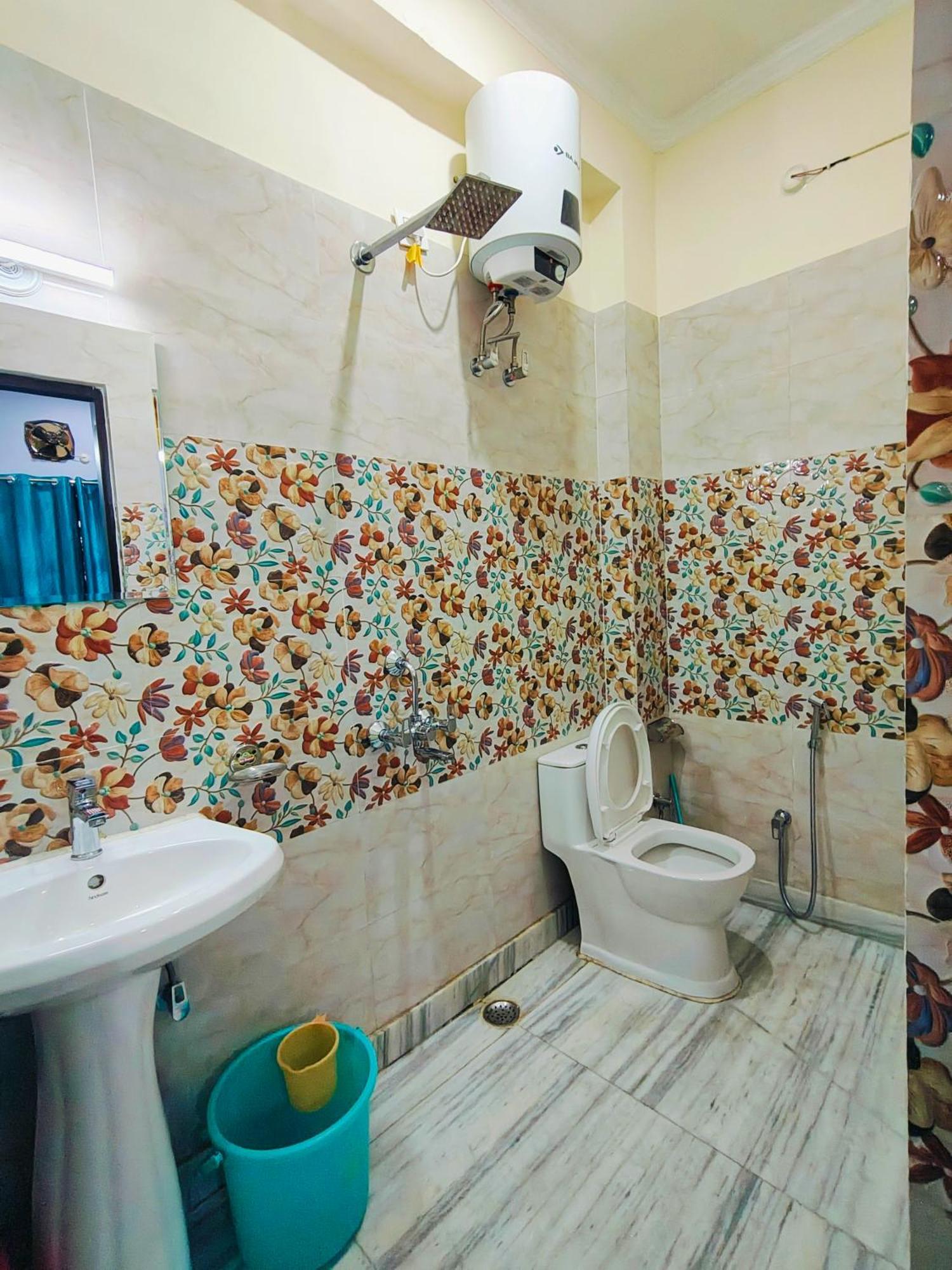 רישיקש Deepak Homestay מראה חיצוני תמונה
